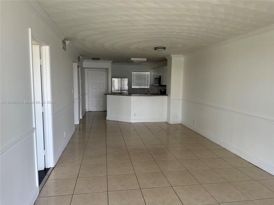 8710 N Sherman Cir 108, Miramar, Flórida 33025, Estados Unidos