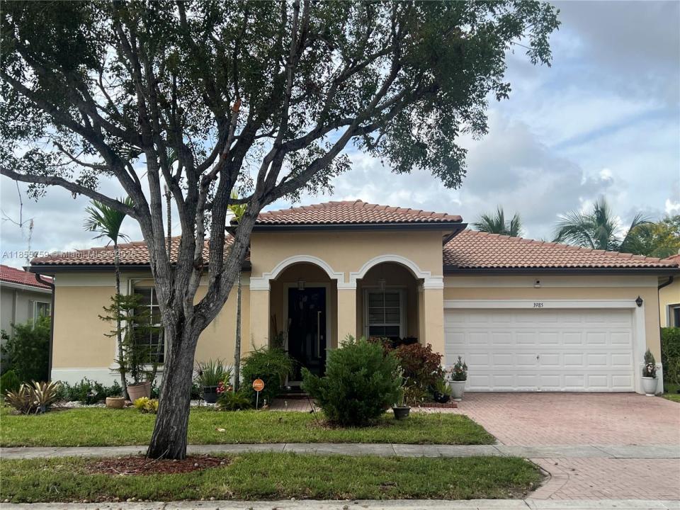 3985 NE 15th St, Homestead, Florida 33033, USA
