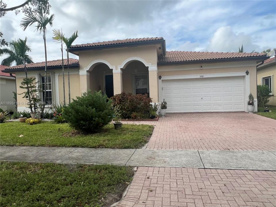 3985 NE 15th St, Homestead, Florida 33033, USA