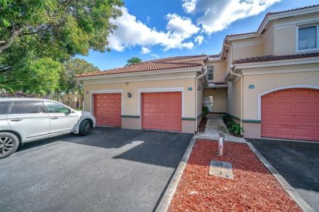 2532 Centergate Dr 201, Miramar, Florida 33025, USA