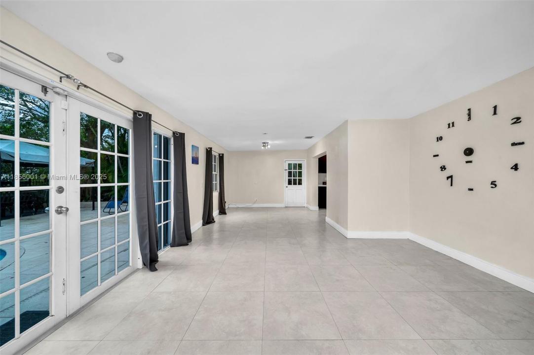 2340 NE 192nd St, Miami, Florida 33180