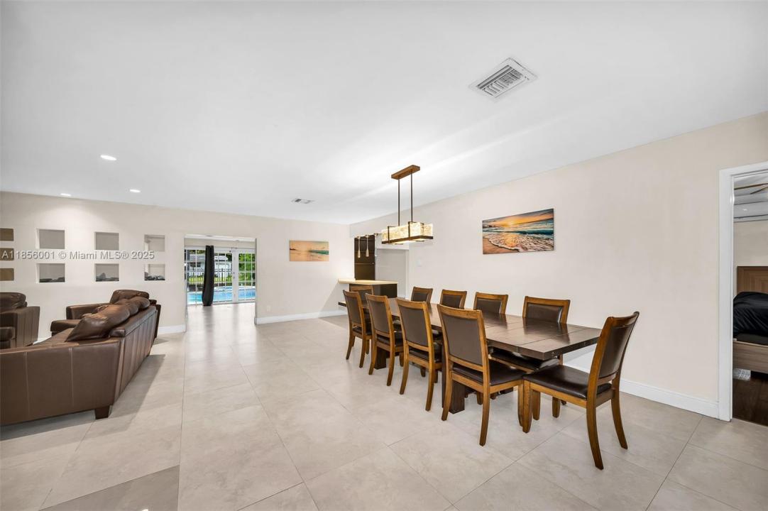 2340 NE 192nd St, Miami, Florida 33180