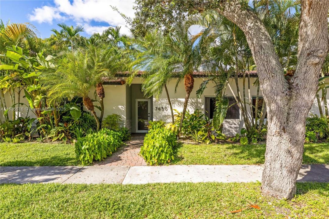 7630 NE 8th Ave, Miami, フロリダ 33138, アメリカ合衆国
