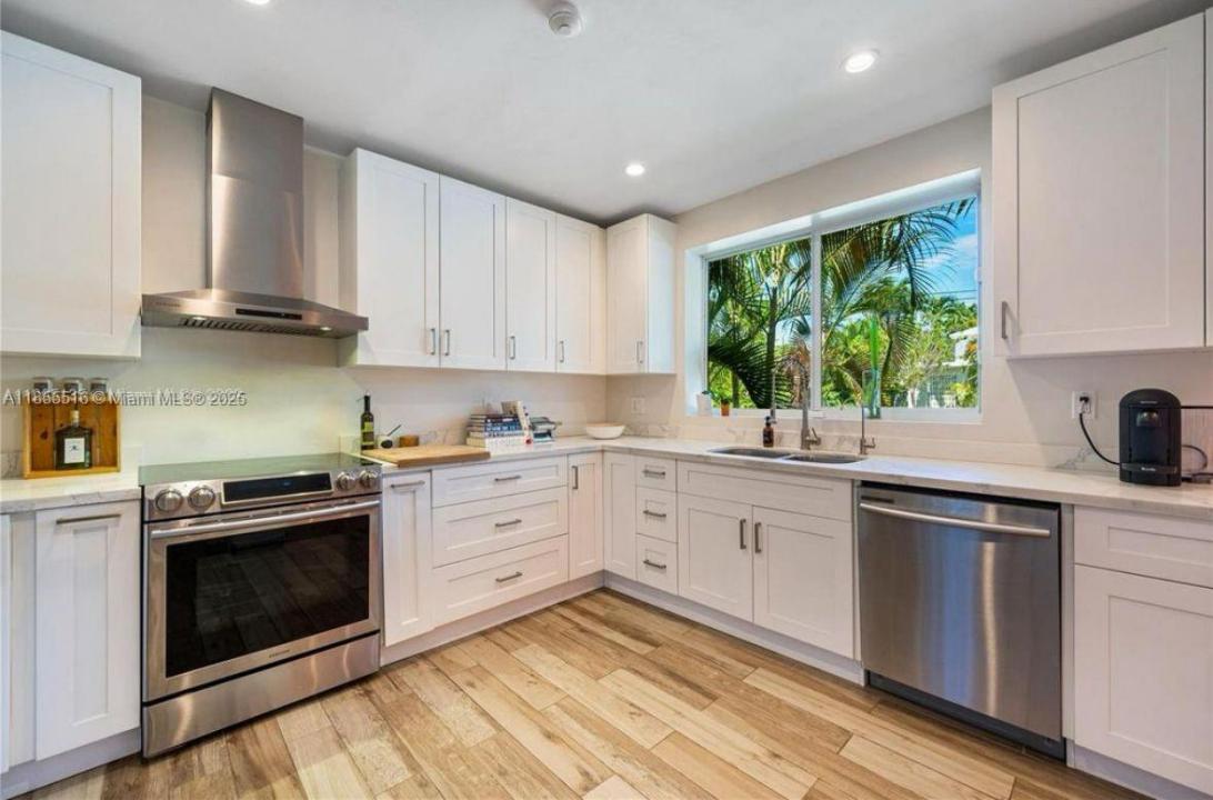 7630 NE 8th Ave, Miami, フロリダ 33138, アメリカ合衆国