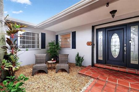 8820 SW 150th St, Palmetto Bay, Florida 33176, USA