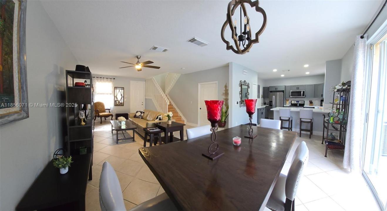 953 NW 135th Ave 953, Pembroke Pines, Flórida 33028, Estados Unidos