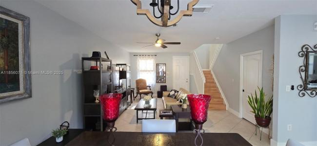 953 NW 135th Ave 953, Pembroke Pines, Florida 33028, USA
