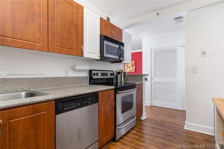 401 69th St 406, Miami Beach, Florida 33141, USA