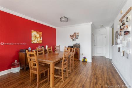 401 69th St 406, Miami Beach, Florida 33141, USA