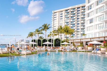 1100 West Ave 322, Miami Beach, Florida 33139, USA