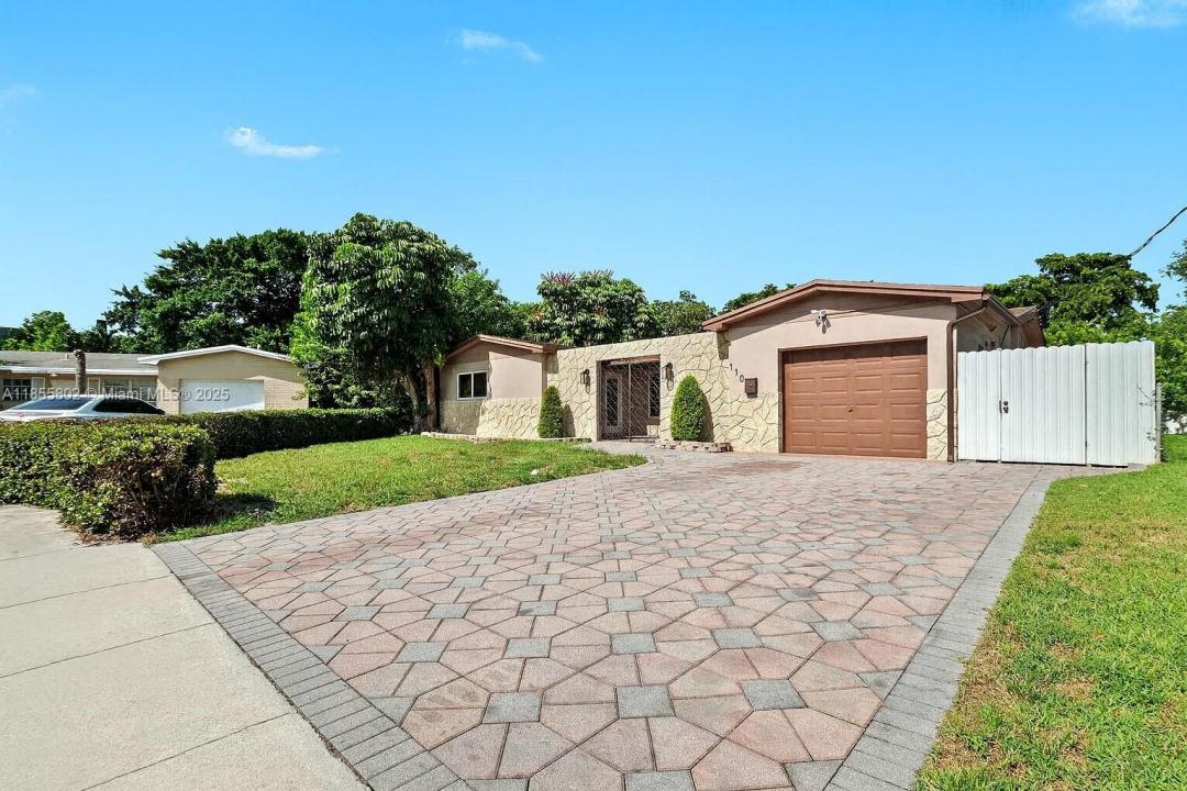 110 NW 78th Ave, Pembroke Pines, Floryda 33024, USA