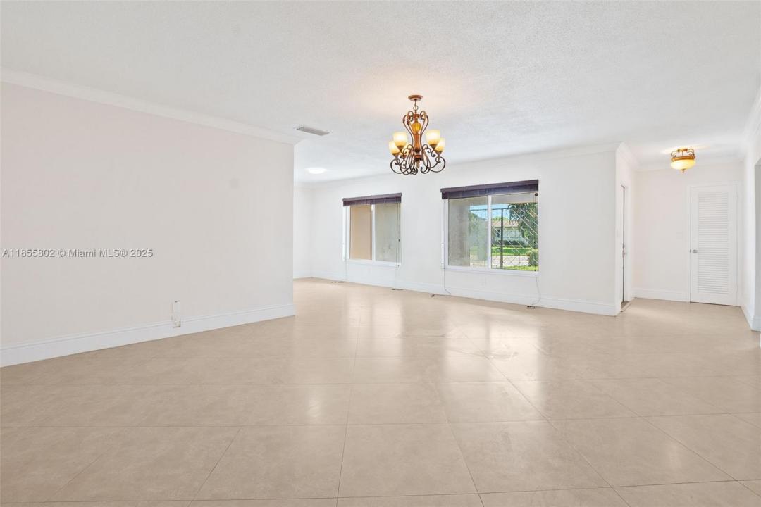 110 NW 78th Ave, Pembroke Pines, Floryda 33024, USA