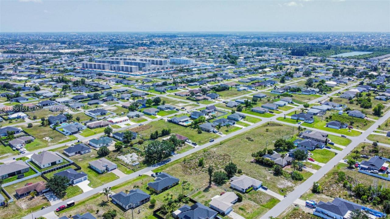 309 NW 4th Ter, Cape Coral, Florida 33993, USA