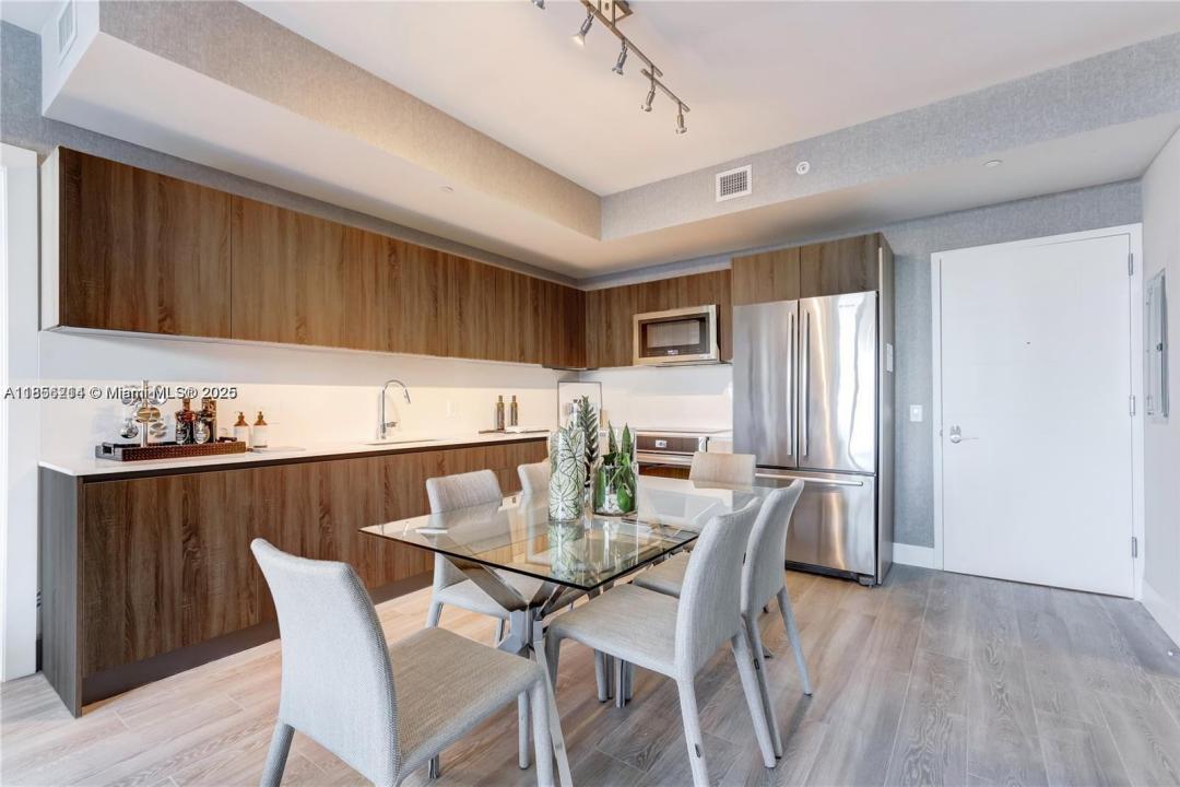 2960 NE 207th St 909, Aventura, Florida 33180