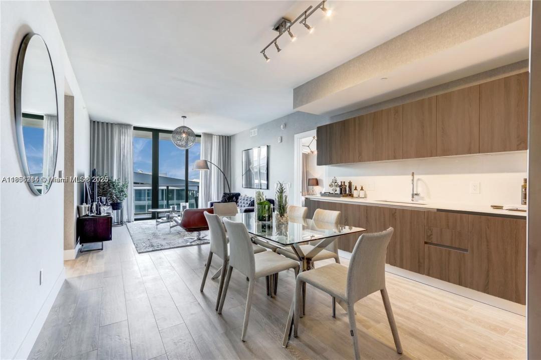 2960 NE 207th St 909, Aventura, Florida 33180