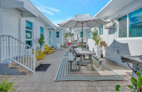 2710 N Ocean Dr 12 Units, Hollywood, Florida 33019, USA