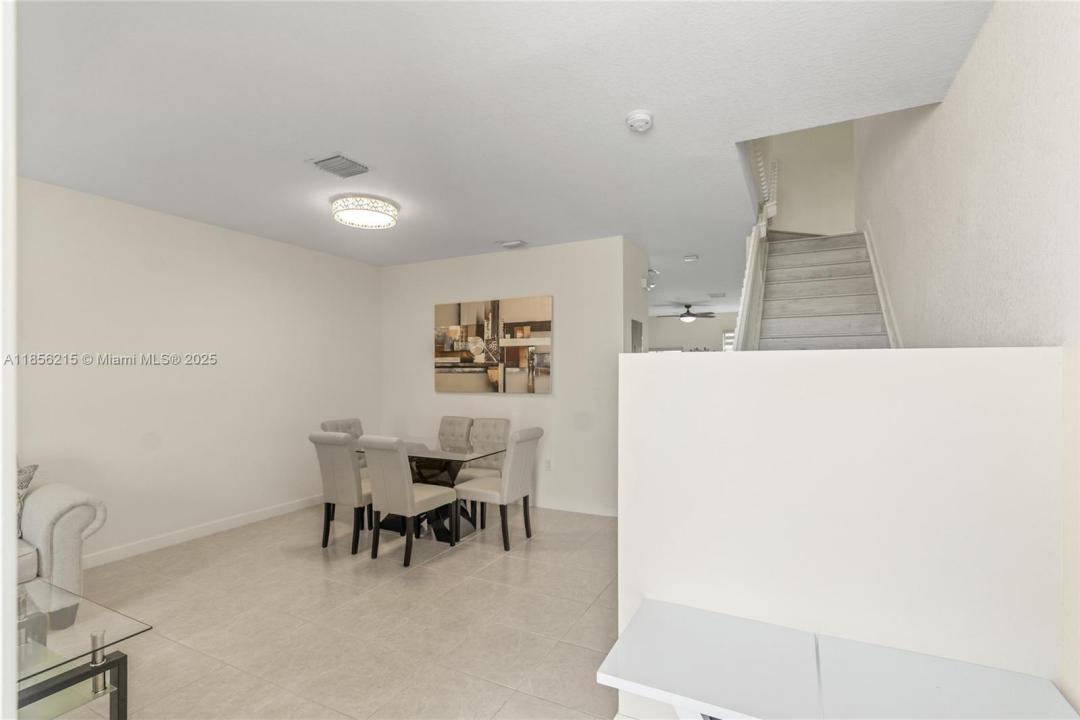 10519 W 33rd Ct, Hialeah, פלורידה 33018, ארצות הברית של אמריקה 
