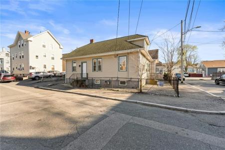 18 Crowninshield Street, Providence, RI 02909, USA