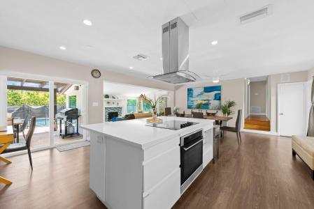 942 SE 13th Avenue, The Cove, Deerfield Beach, Florida 33441