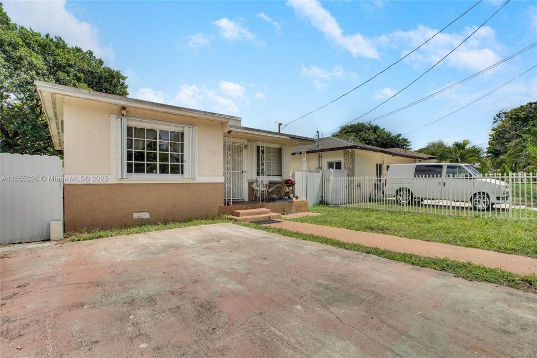 1785 NW 67th St, Miami, 佛羅里達州 33147, 美國