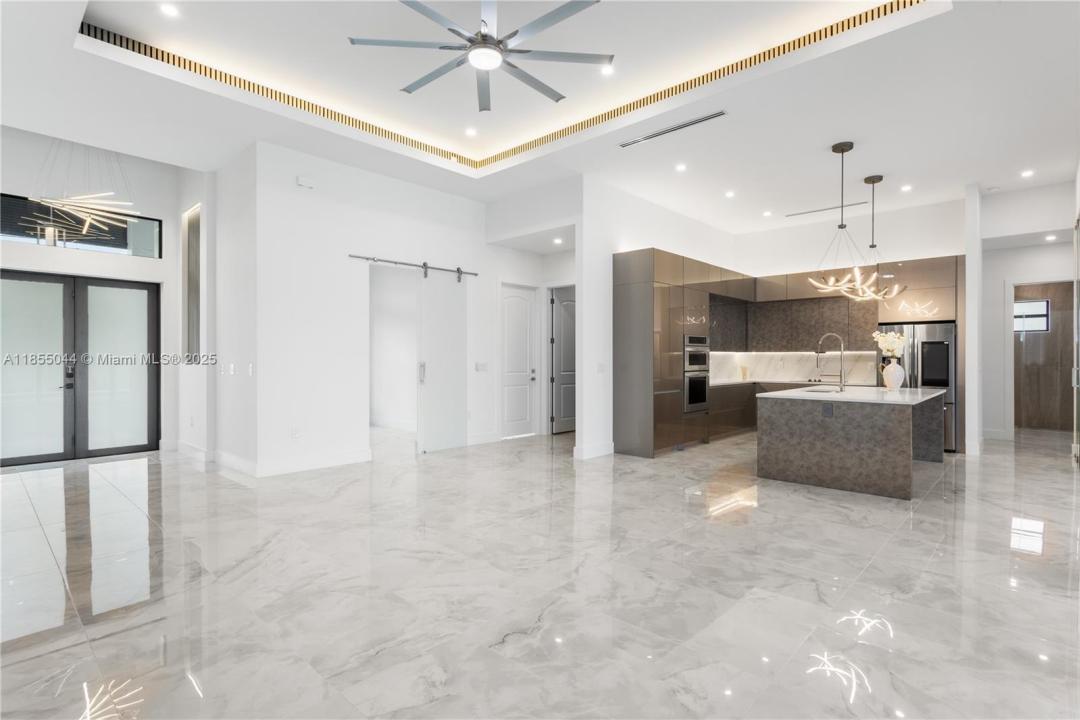 5 SW 37TH AVE, Other City - In The State Of Florida, פלורידה 33991, ארצות הברית של אמריקה