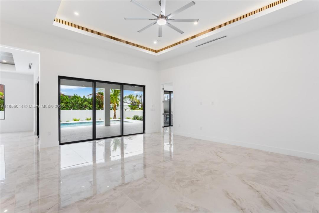 5 SW 37TH AVE, Other City - In The State Of Florida, פלורידה 33991, ארצות הברית של אמריקה