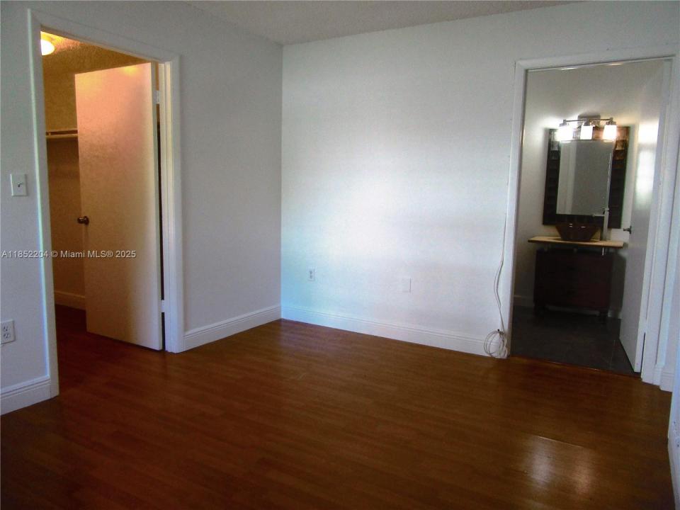 29 Santillane Ave 1, Coral Gables, Floride 33134, États-Unis