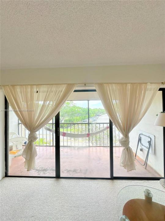 240 Lakeview Dr 212, Weston, Flórida 33326, Estados Unidos