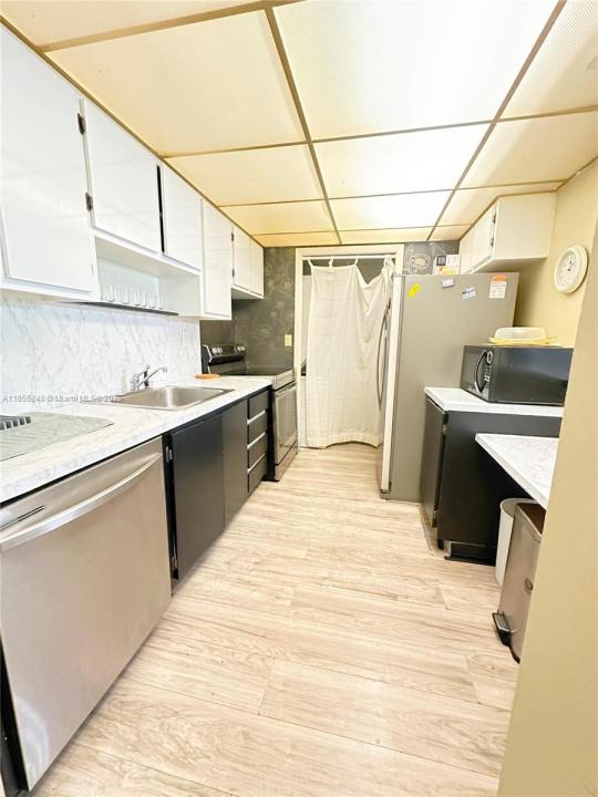 240 Lakeview Dr 212, Weston, Flórida 33326, Estados Unidos