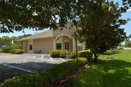 2496 CARING WAY #B B, Port Charlotte, Florida 33952, USA