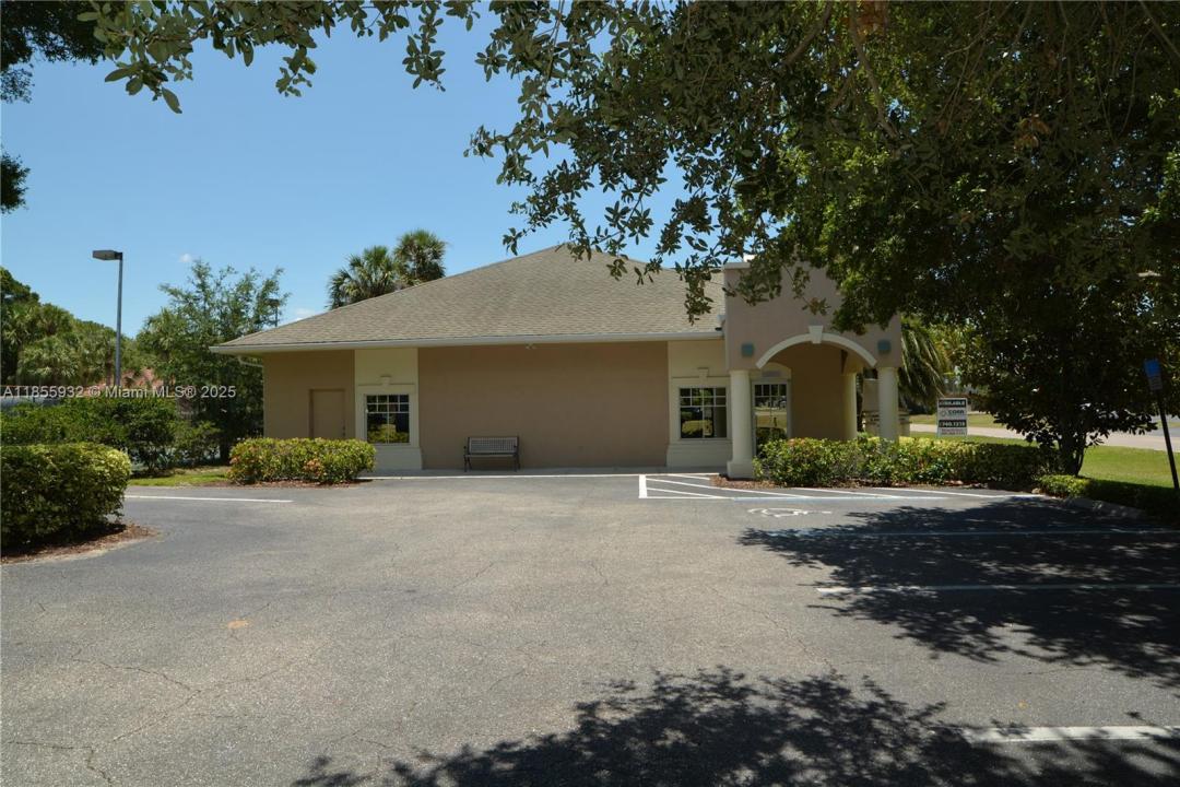 2496 CARING WAY #B B, Port Charlotte, Florida 33952, USA