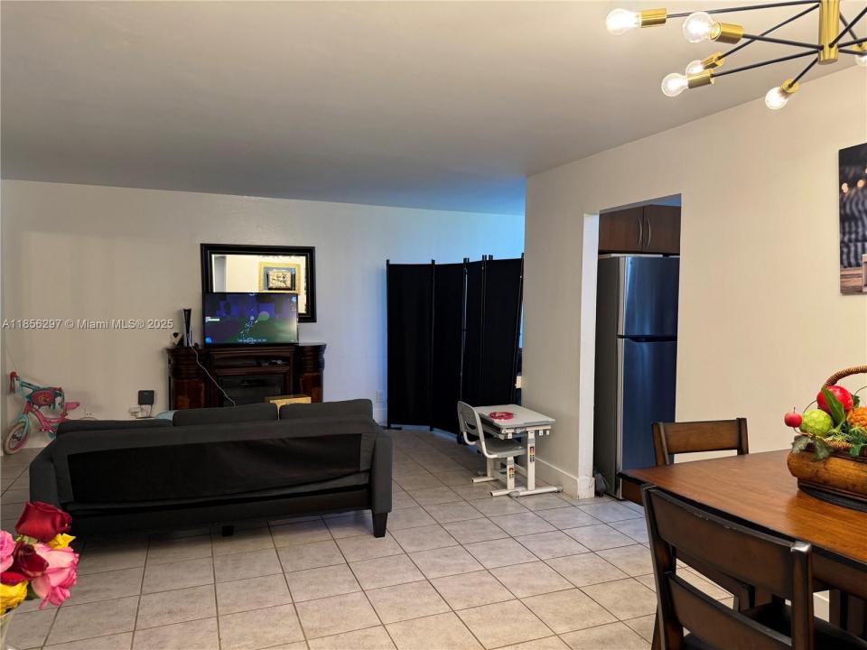 16919 N Bay Rd 710, Sunny Isles Beach, Florida 33160, Estados Unidos