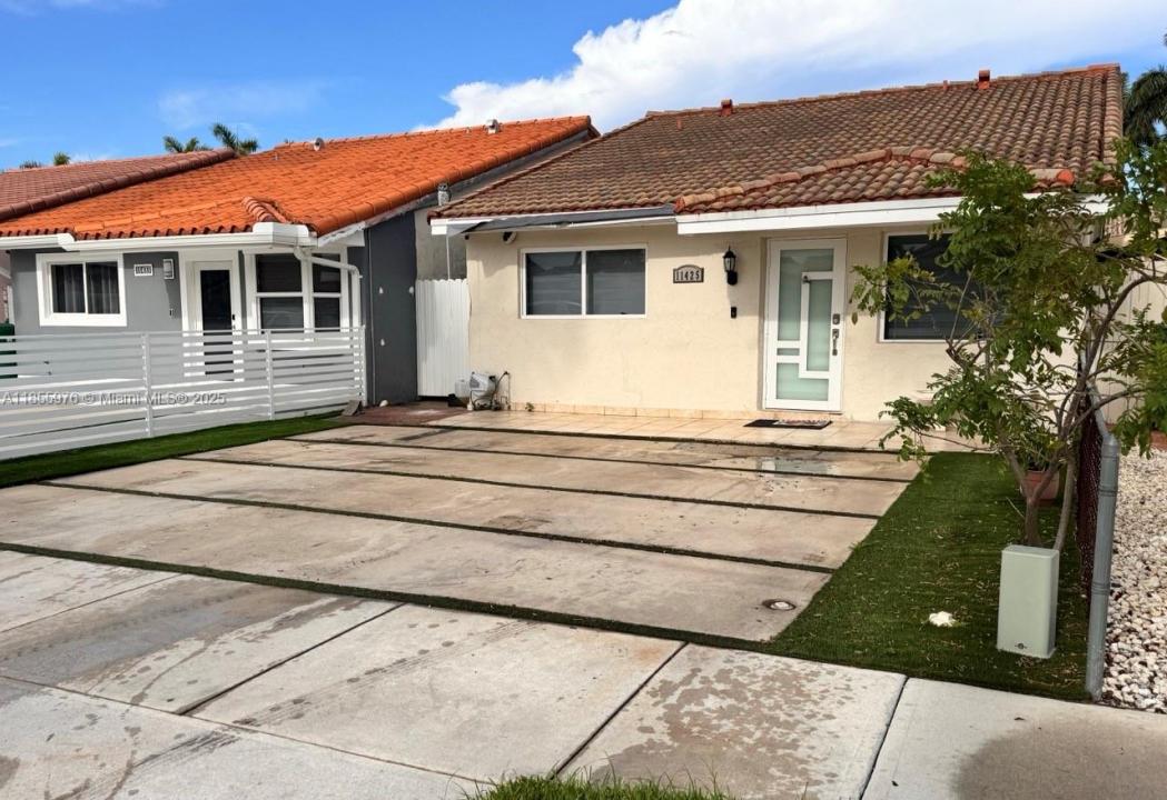 11425 NW 87th Pl, Hialeah Gardens, Florida 33018, Amerika Birleşik Devletleri