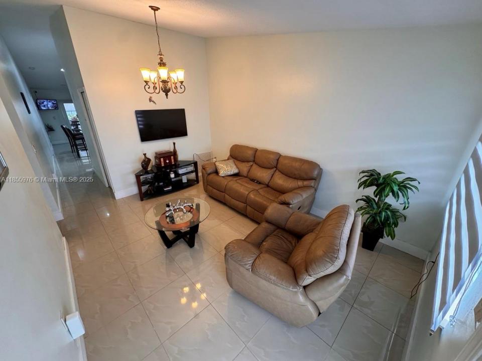 11425 NW 87th Pl, Hialeah Gardens, Florida 33018, Amerika Birleşik Devletleri