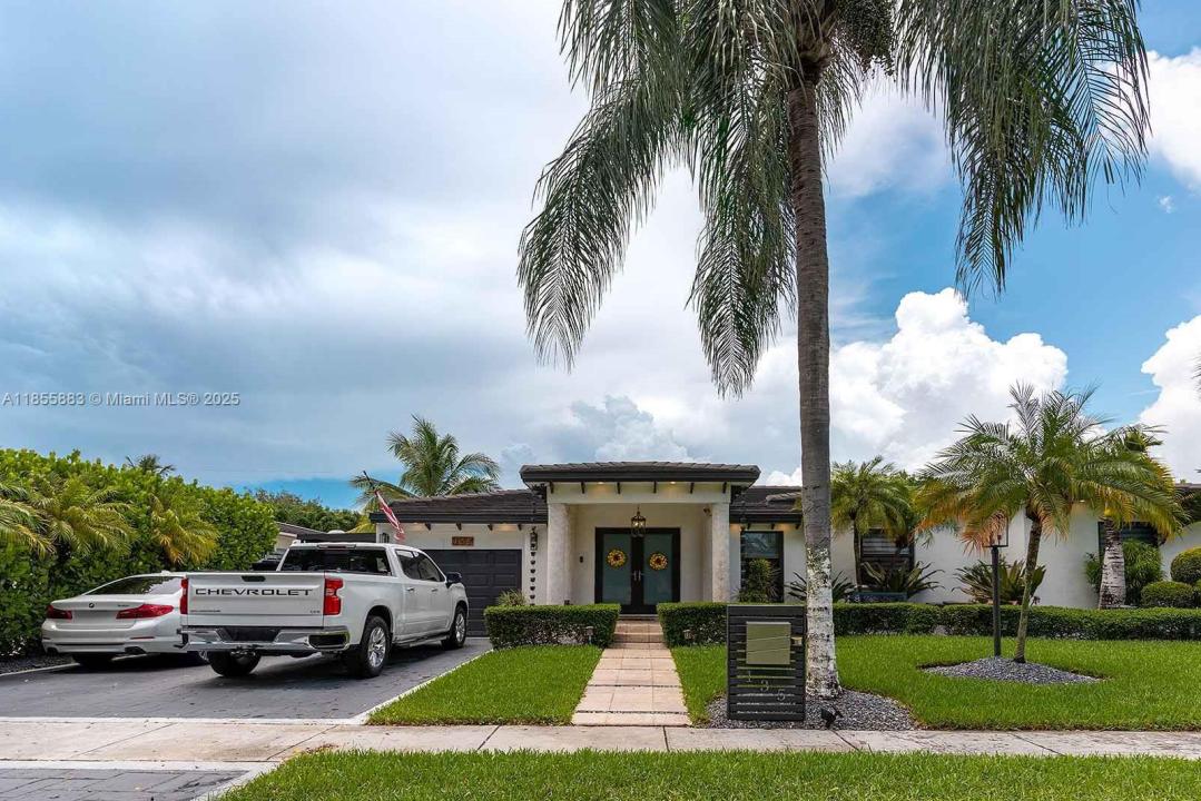 135 E 37th St, Hialeah, Florida 33013, USA