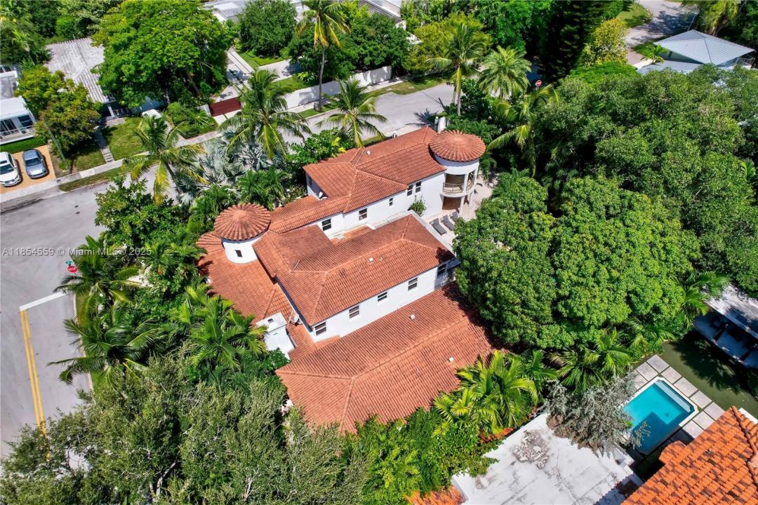 1051 NE 89th St, Miami, Flórida 33138, Estados Unidos