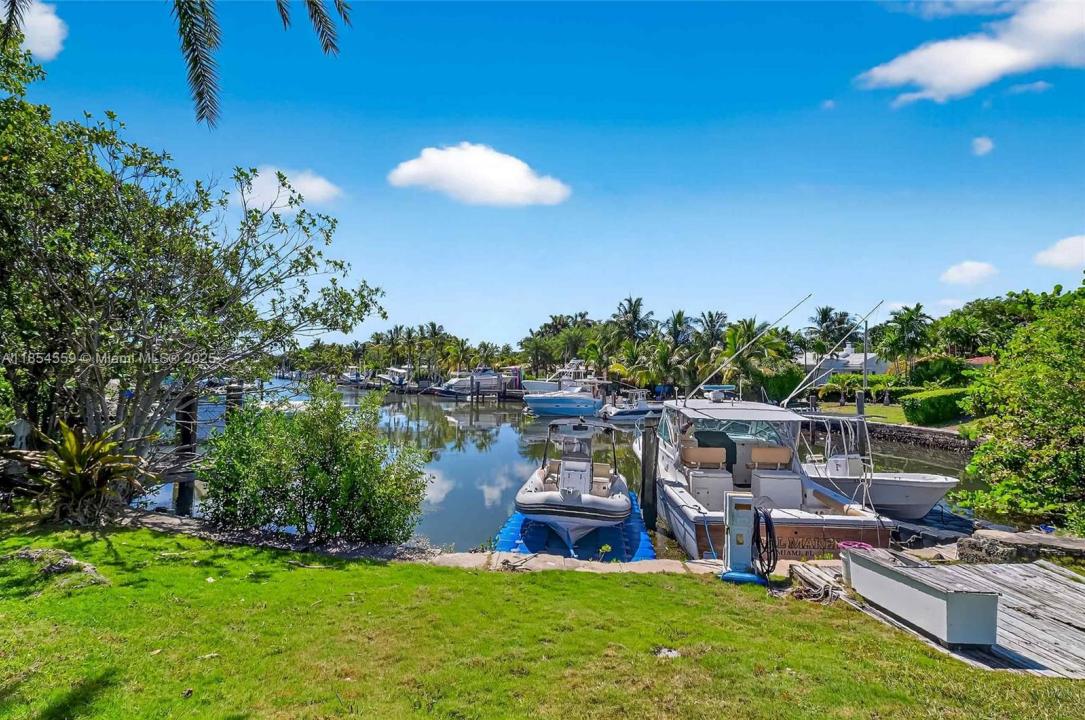 1051 NE 89th St, Miami, Flórida 33138, Estados Unidos