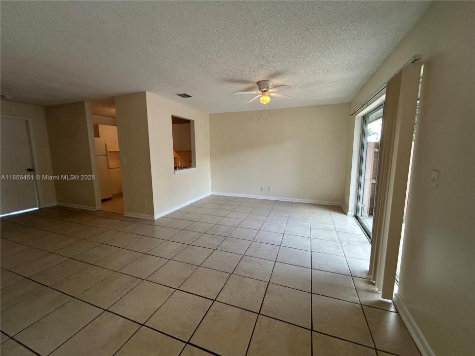 910 E Cypress Way E, Palm Springs, Florida 33406