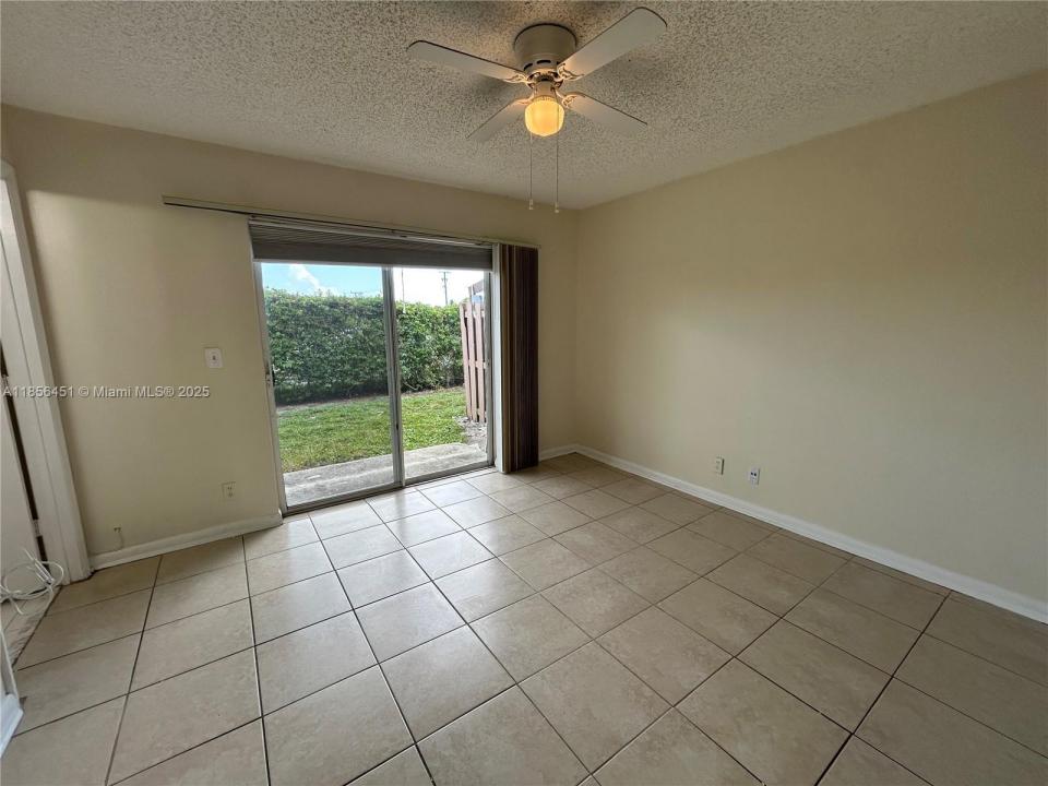 910 E Cypress Way E, Palm Springs, Florida 33406