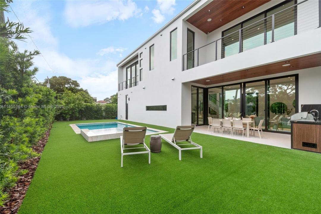 4231 SW 11th St, Miami, Flórida 33134, Estados Unidos