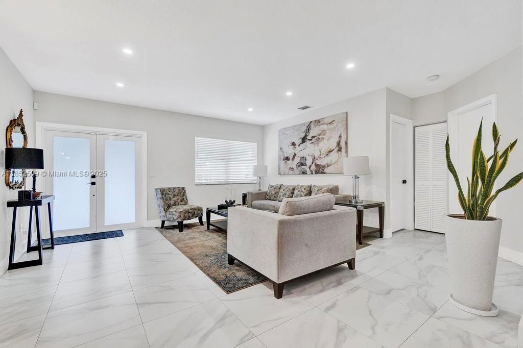 6470 SW 27th St, Miami, 佛罗里达州 33155, 美国