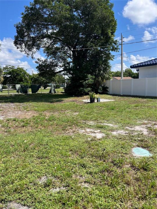 905 NW 5th St, Fort Lauderdale, Florida 33311, Estados Unidos