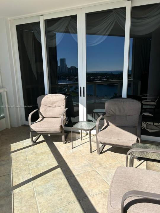 21050 Point Pl 1403, Aventura, 佛罗里达州 33180, 美国