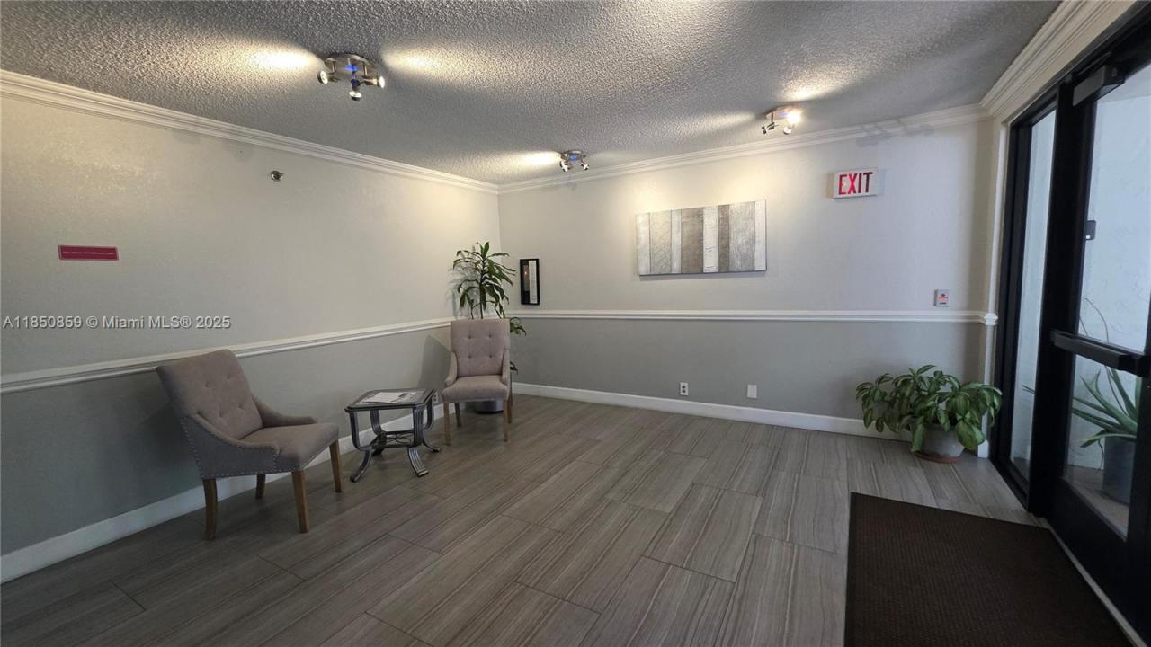 901 Hillcrest Dr 215, Hollywood, Florida 33021, Estados Unidos