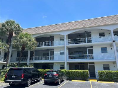 501 Blue Heron Dr 108-A, Hallandale Beach, Florida 33009, USA