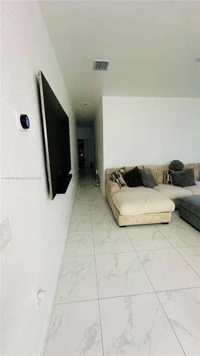 3161 NW 69th St, Miami, Florida 33147, Stati Uniti