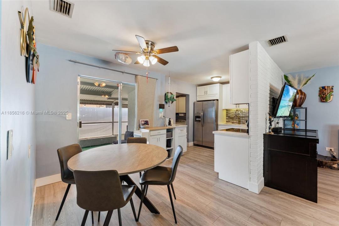 2020 De Soto Dr, Miramar, Florida 33023