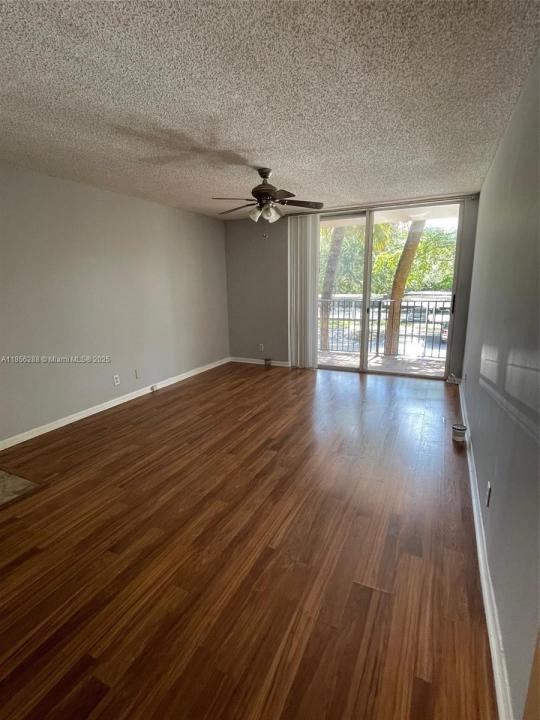 10717 Cleary Blvd 207, Plantation, Florida 33324, USA