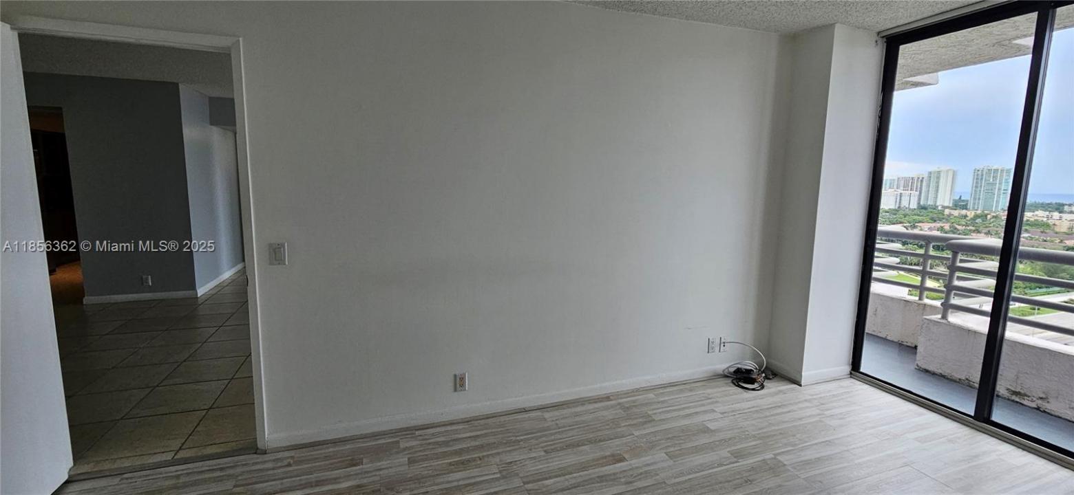 3300 NE 191st St PH8, Aventura, Florida 33180, USA