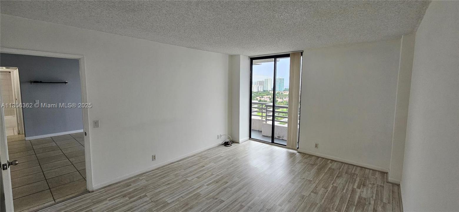 3300 NE 191st St PH8, Aventura, Florida 33180, USA